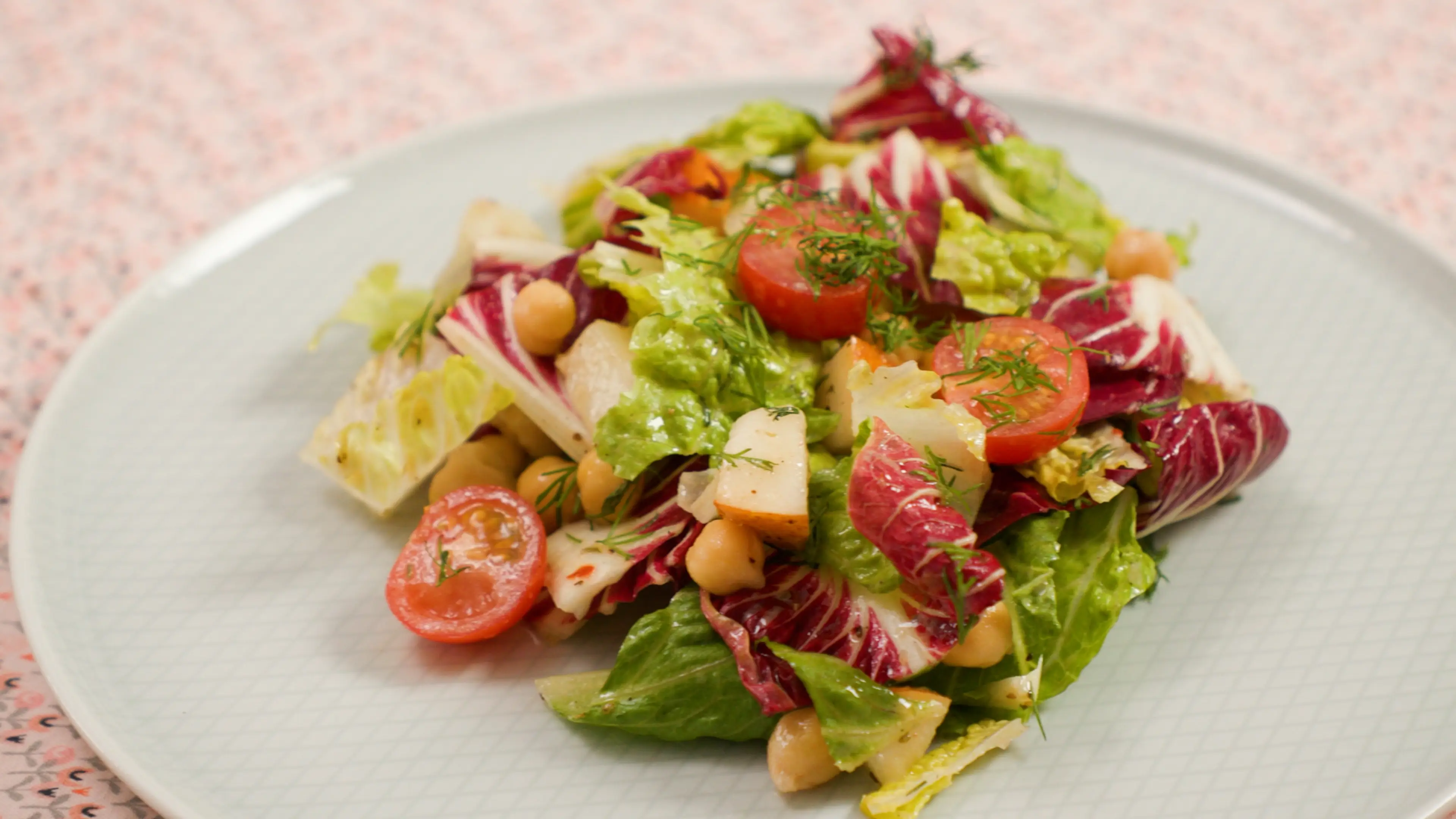 Crunchy chopped salad with pears