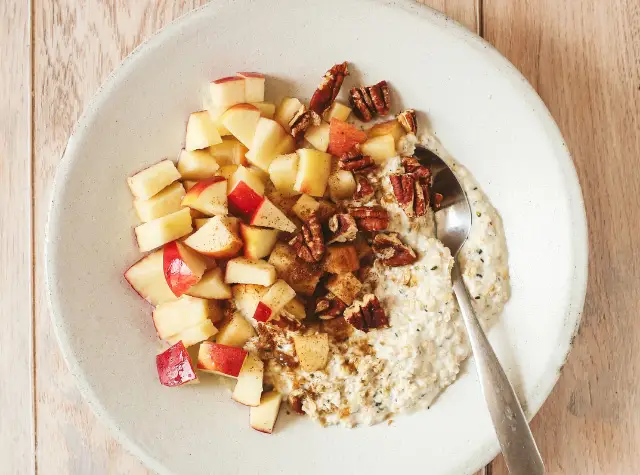 Apple pie overnight oats